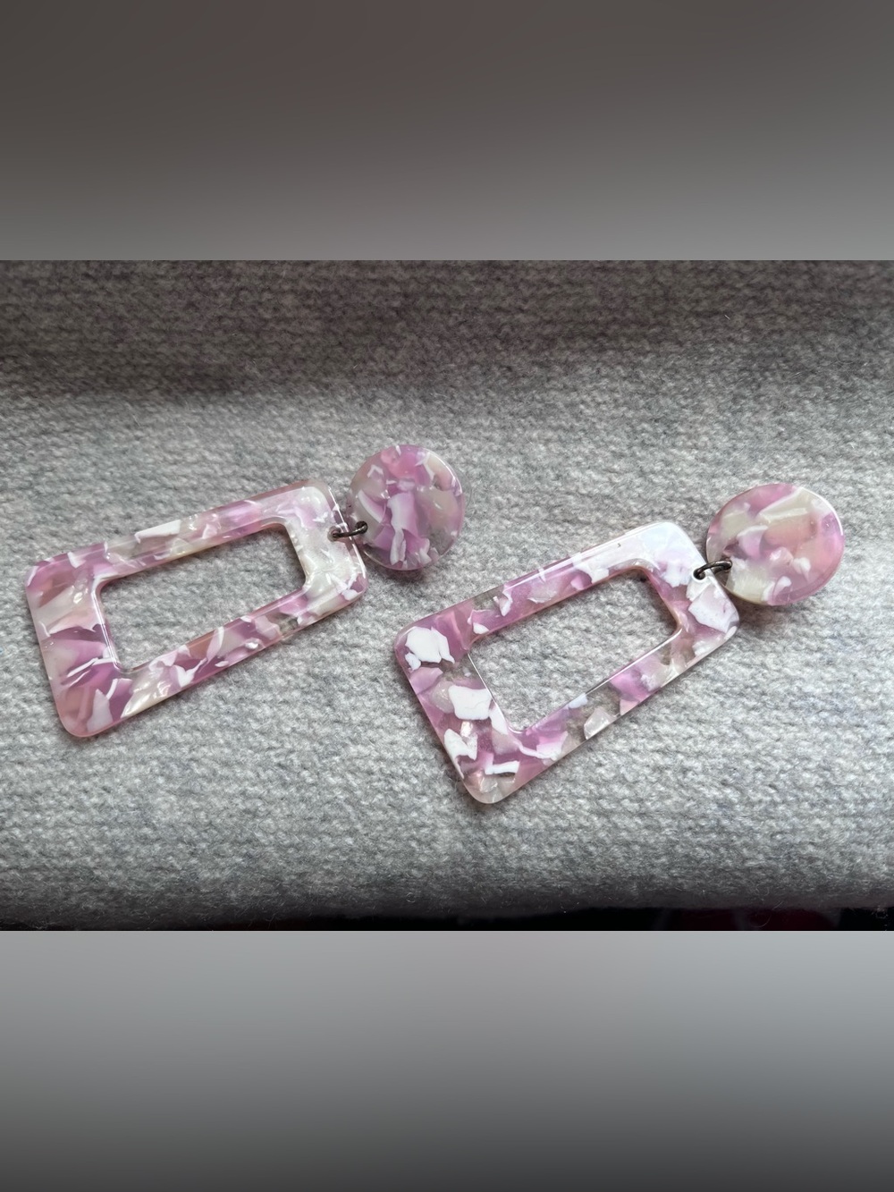 Chunky bold mod pink earrings - Picture 1 of 2